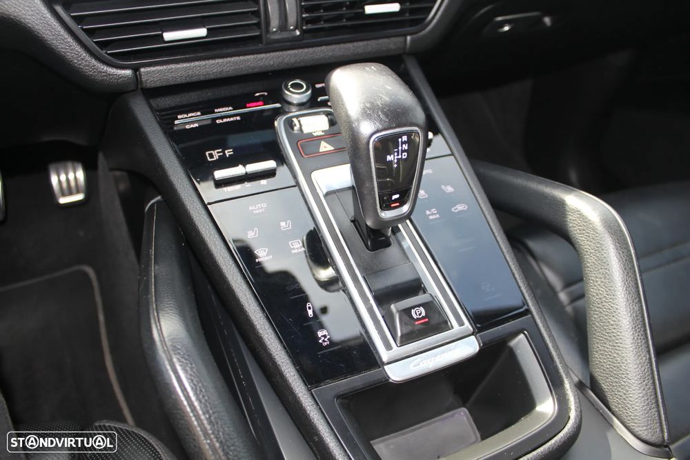 Porsche Cayenne Coupé Tiptronic S Platinum Edition - 34