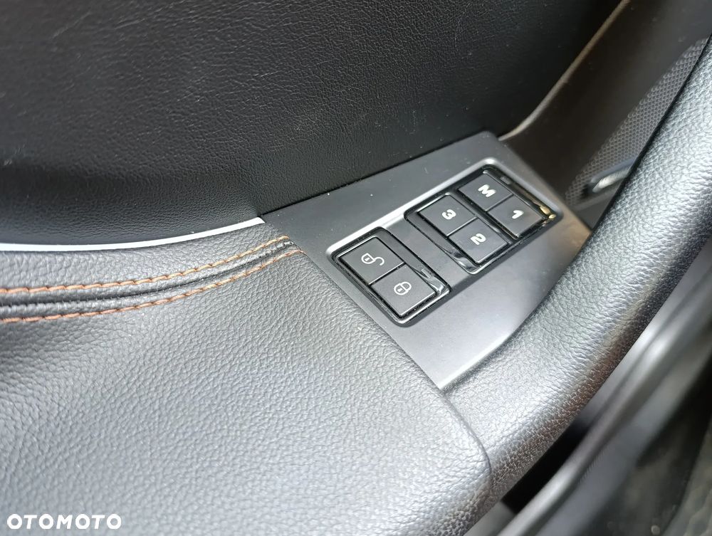 Jaguar F-Pace 2.0 i4P AWD Prestige - 16