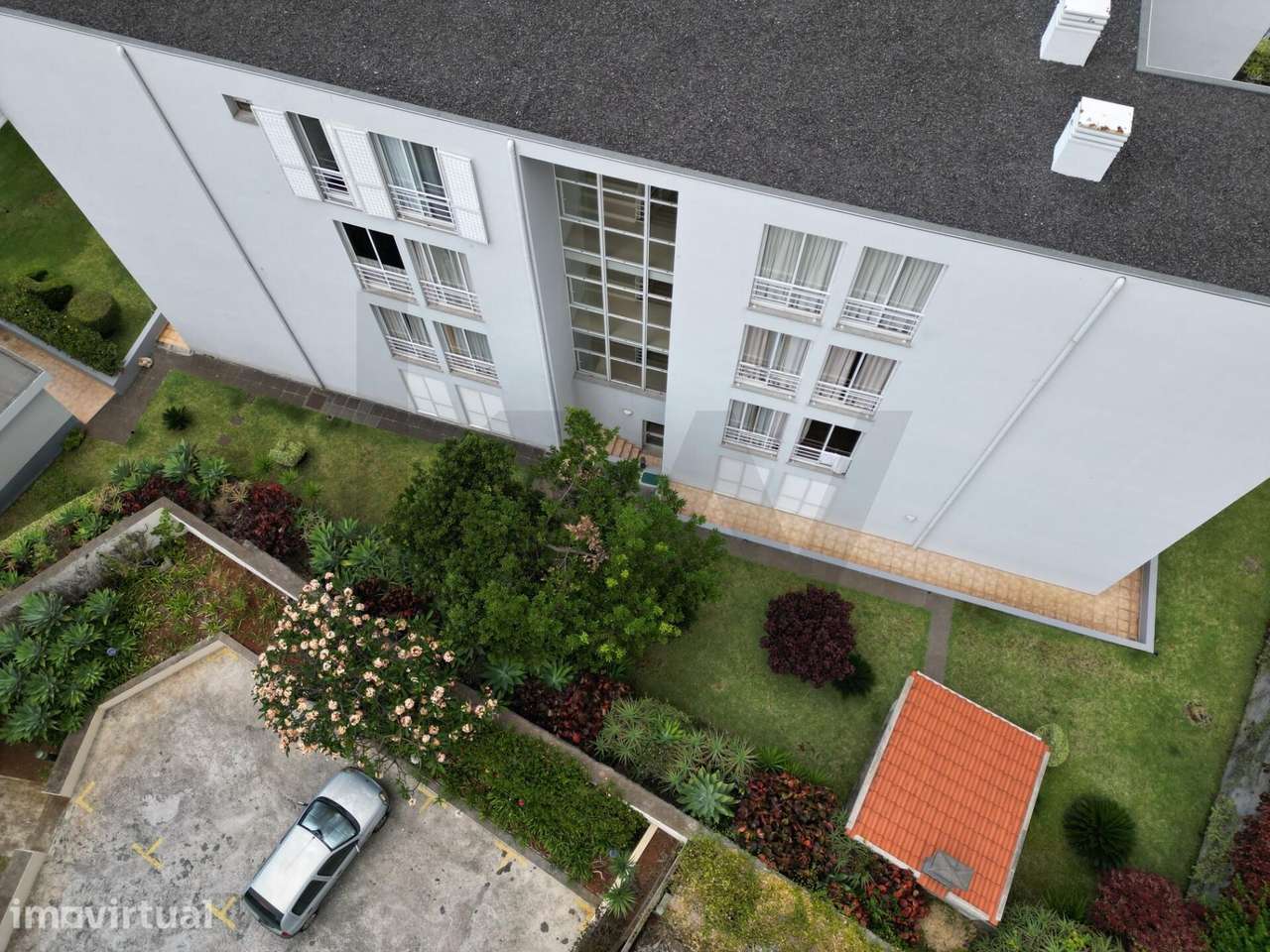 Apartamento T2 Mobilado e Equipado Inserido em Condomínio Fechado - Grande imagem: 2/25