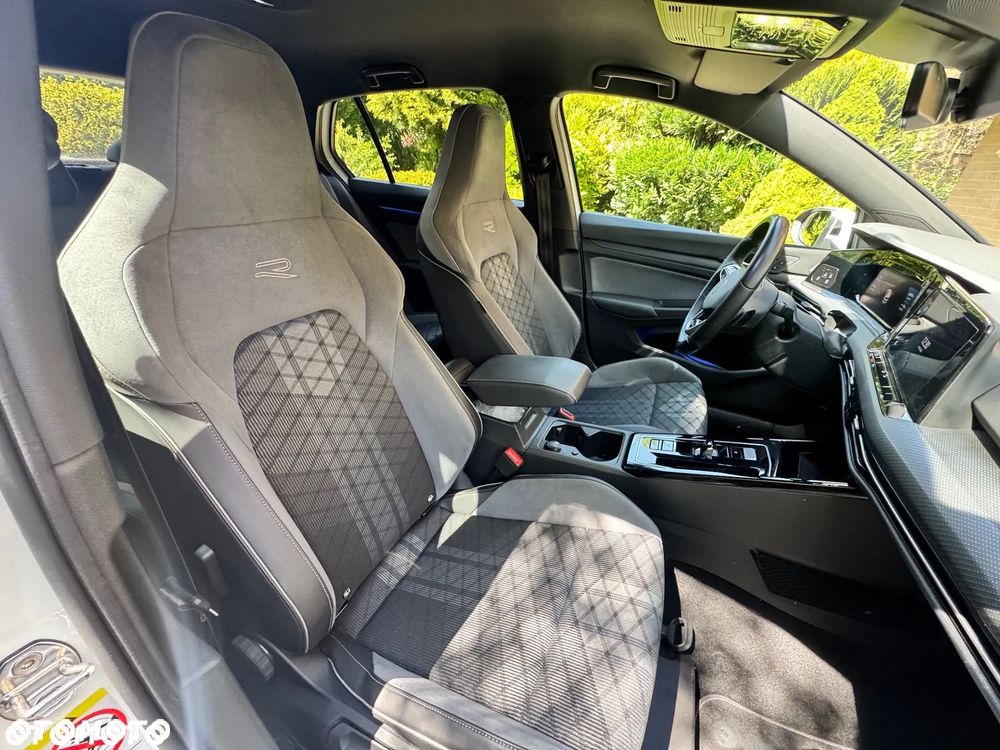 Volkswagen Golf 1.5 eTSI mHEV R-Line Plus DSG - 17