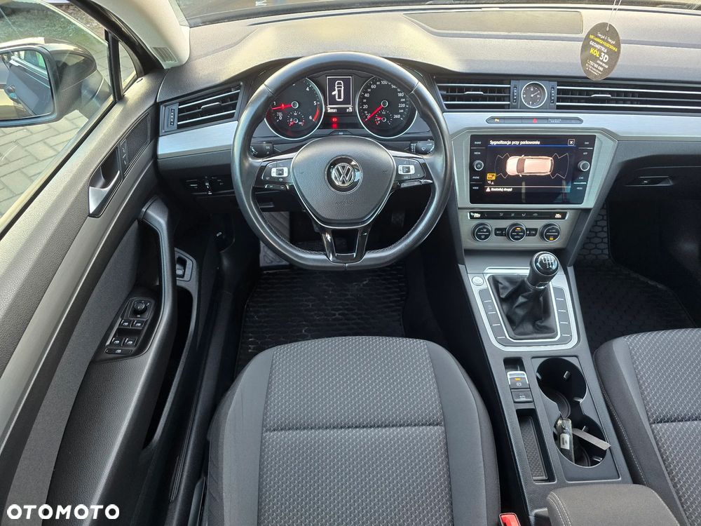 Volkswagen Passat Variant - 7