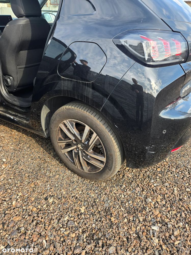 Peugeot 208 PureTech 100 Allure - 4