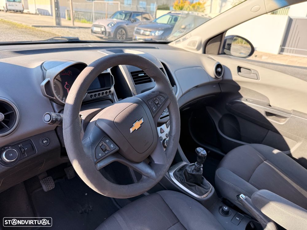 Chevrolet Aveo 1.2 LT Bi-Fuel - 9