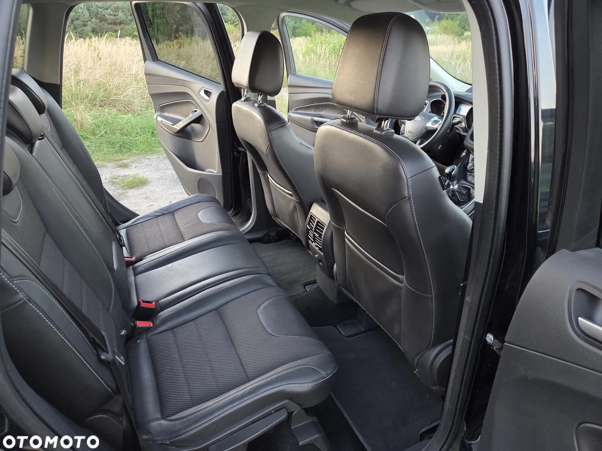 Ford Kuga 2.0 TDCi 2x4 Titanium - 20