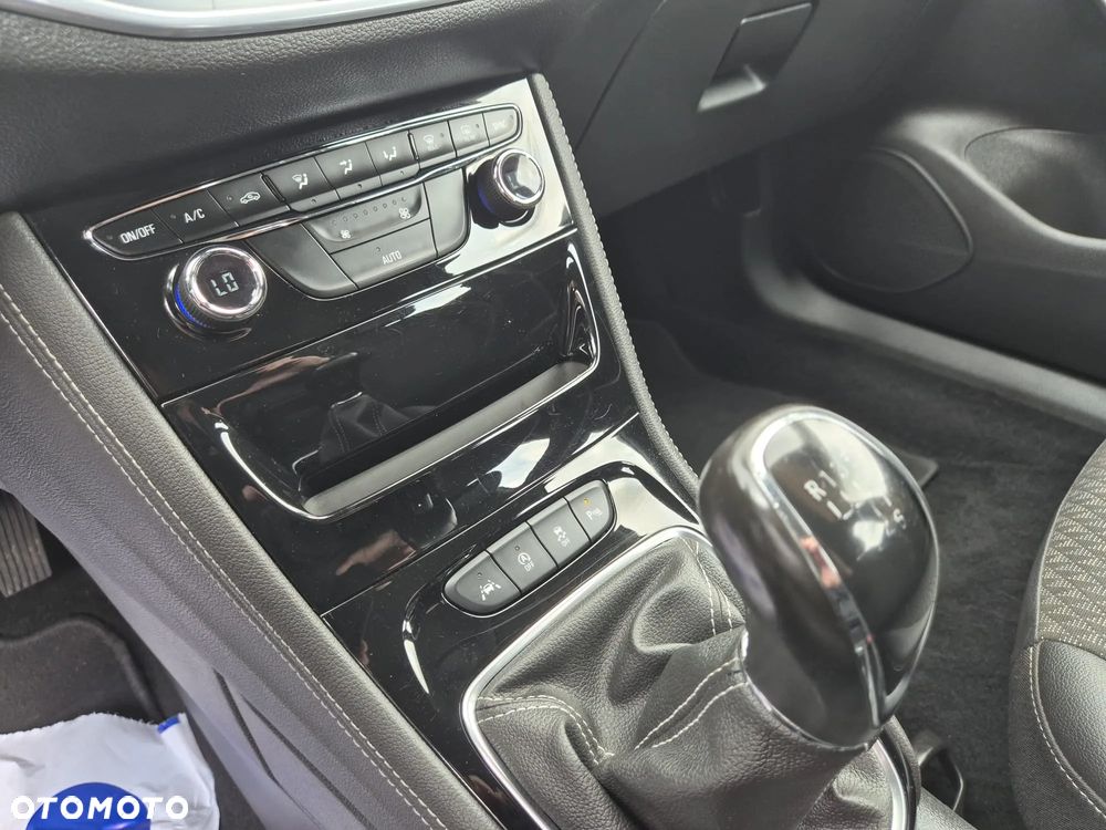 Opel Astra 1.4 Turbo Start/Stop Innovation - 39
