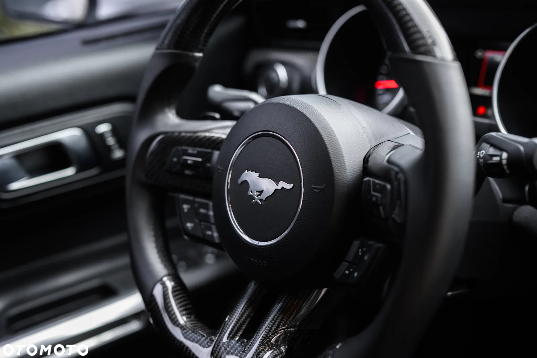 Ford Mustang 2.3 EcoBoost - 23