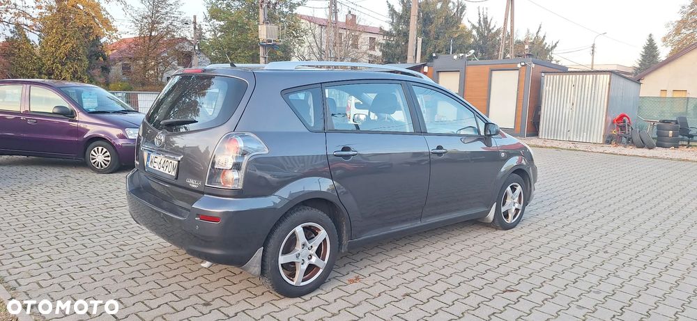 Toyota Corolla Verso - 5