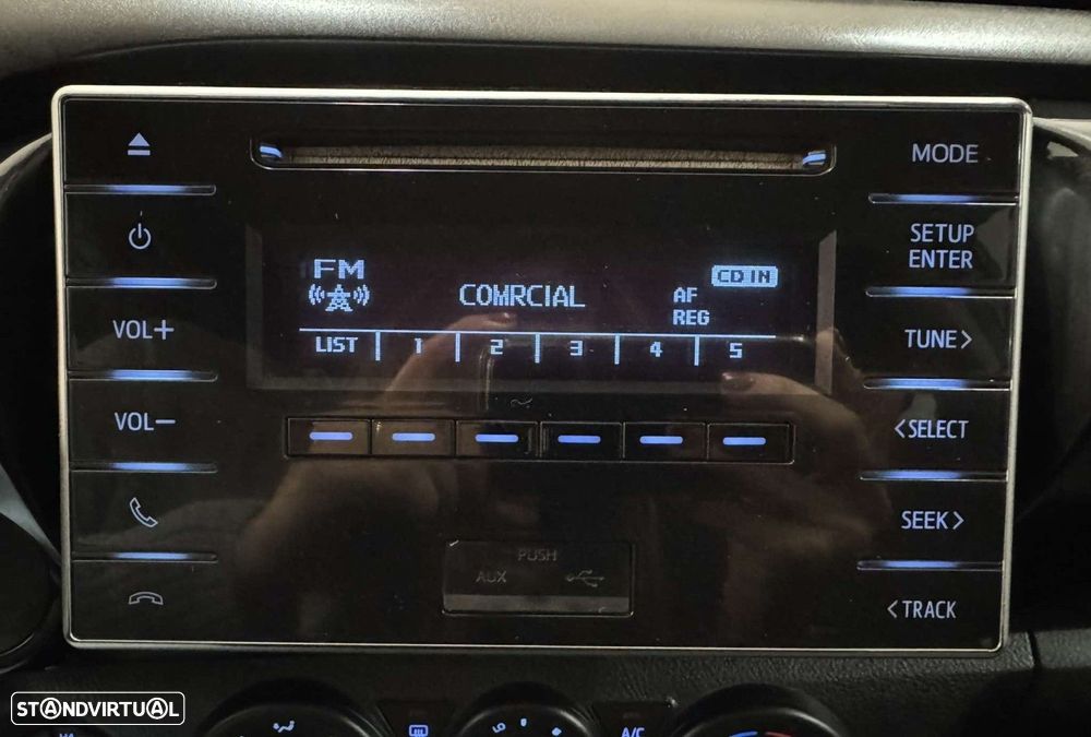 Toyota Hilux 2.4 D-4D 4WD CD CH - 12