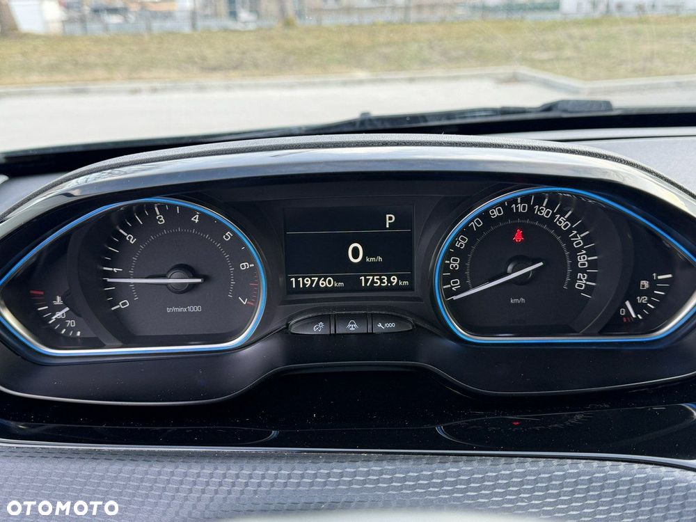 Peugeot 2008 PureTech 110 Stop&Start EAT6 Allure - 28