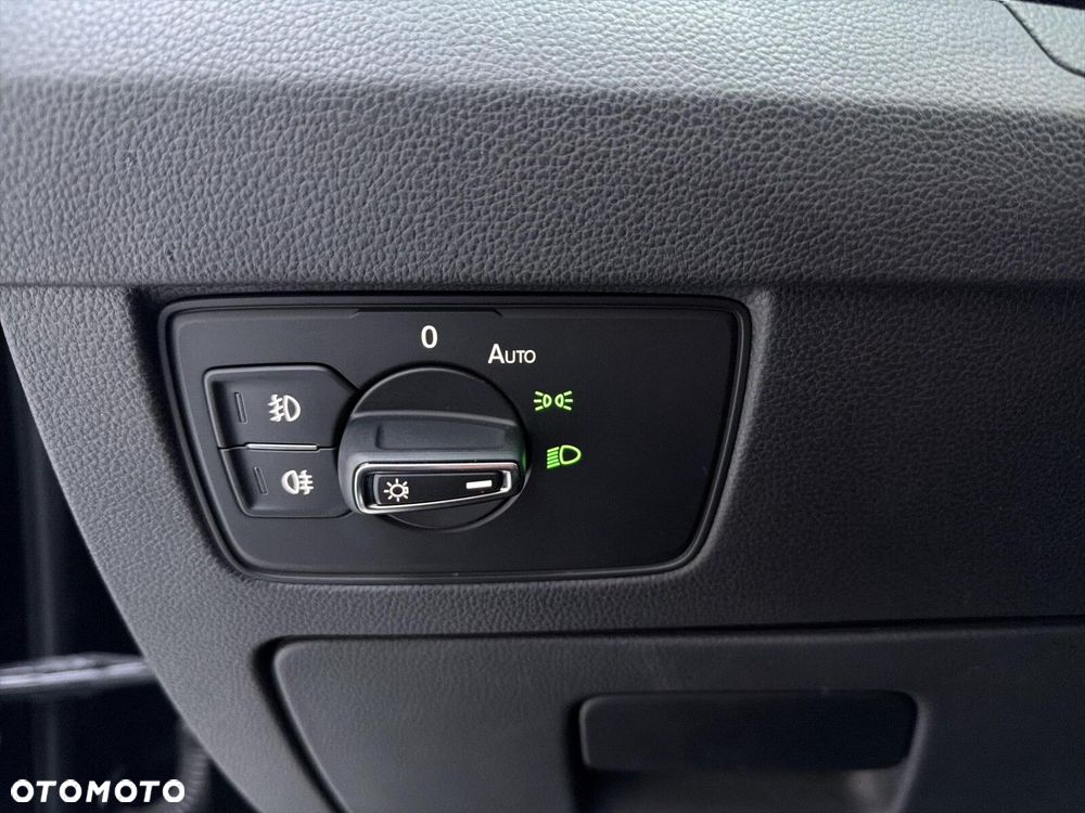 Volkswagen Passat - 24