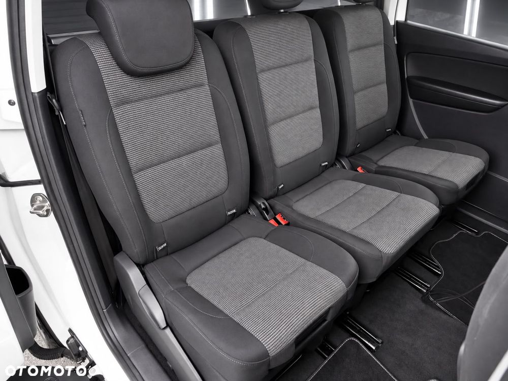 Volkswagen Sharan 2.0 TDI DPF BlueMotion Comfortline - 24