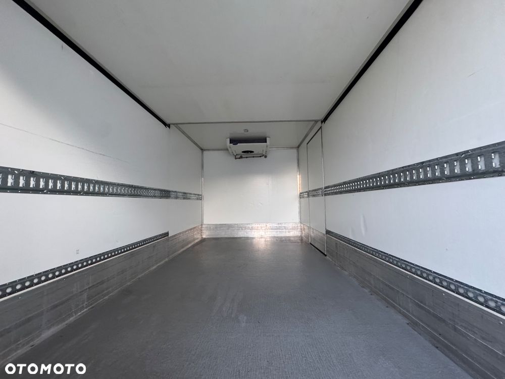 Iveco DAILY 35C15 50C15 50C17 35C14 35C15 35C17 35C18 70C17 72C15 70C18 Chłodnia Mroźnia carrier xarios 8 euro palet - 8
