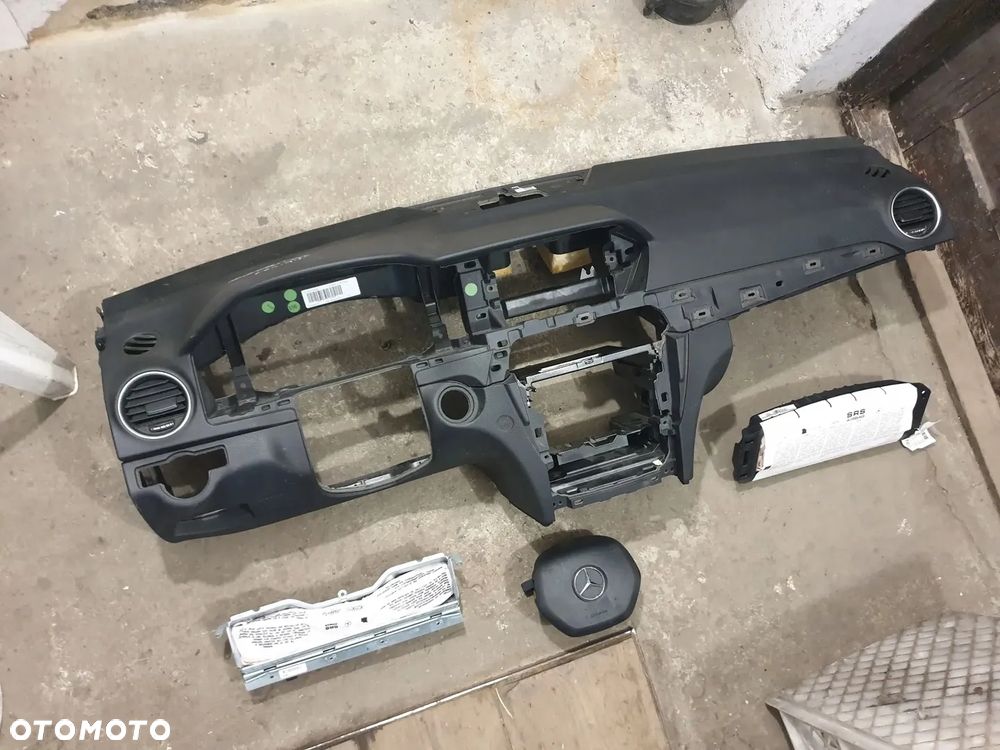 MERCEDES C-KLASA LIFT W204 11-14 airbag deska konsola kpl. ORYGIN.
