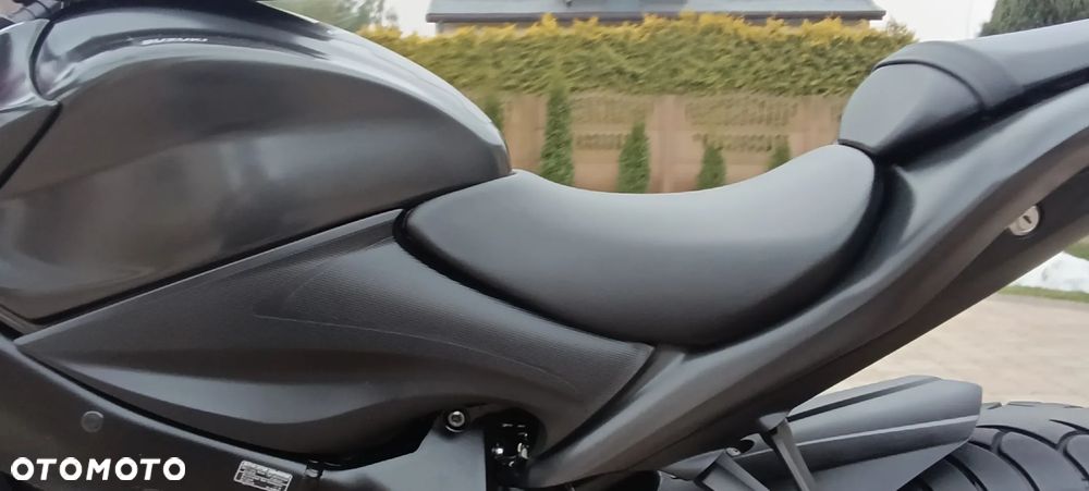 Suzuki GSX 1000 - 33