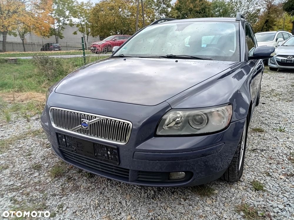 UWAGA ! VOLVO V50 2,4BENZ R5 POD LPG MANUAL KLIMATRONIC ALU17 SERW ZADBANY I WLAS PL - 1