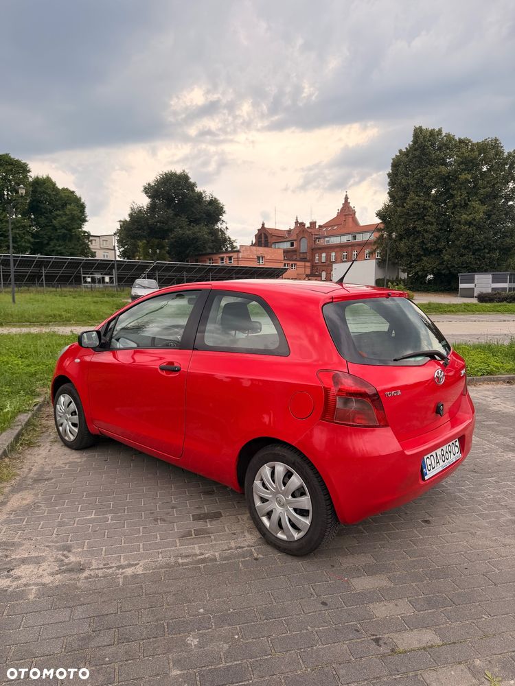Toyota Yaris 1.0 VVT-i - 17