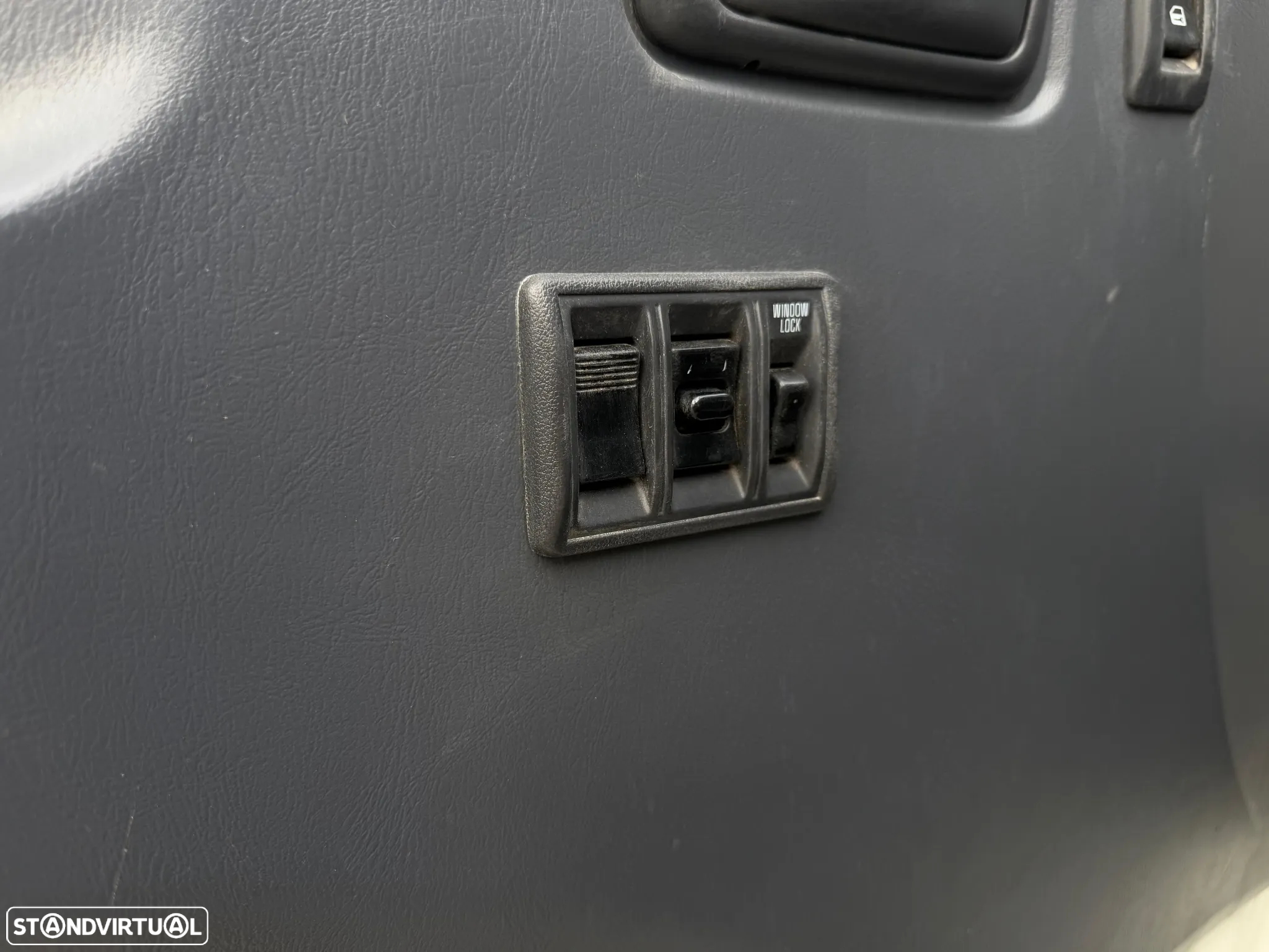 Toyota HiAce - 17