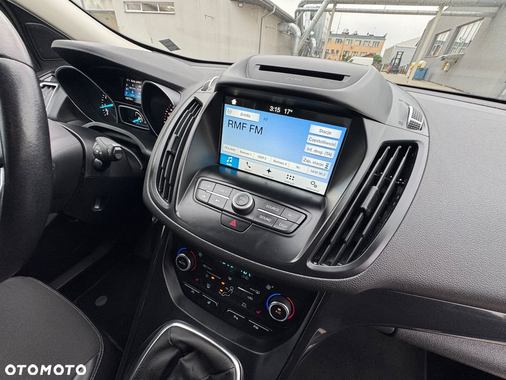 Ford Kuga 1.5 EcoBoost 2x4 Titanium - 12