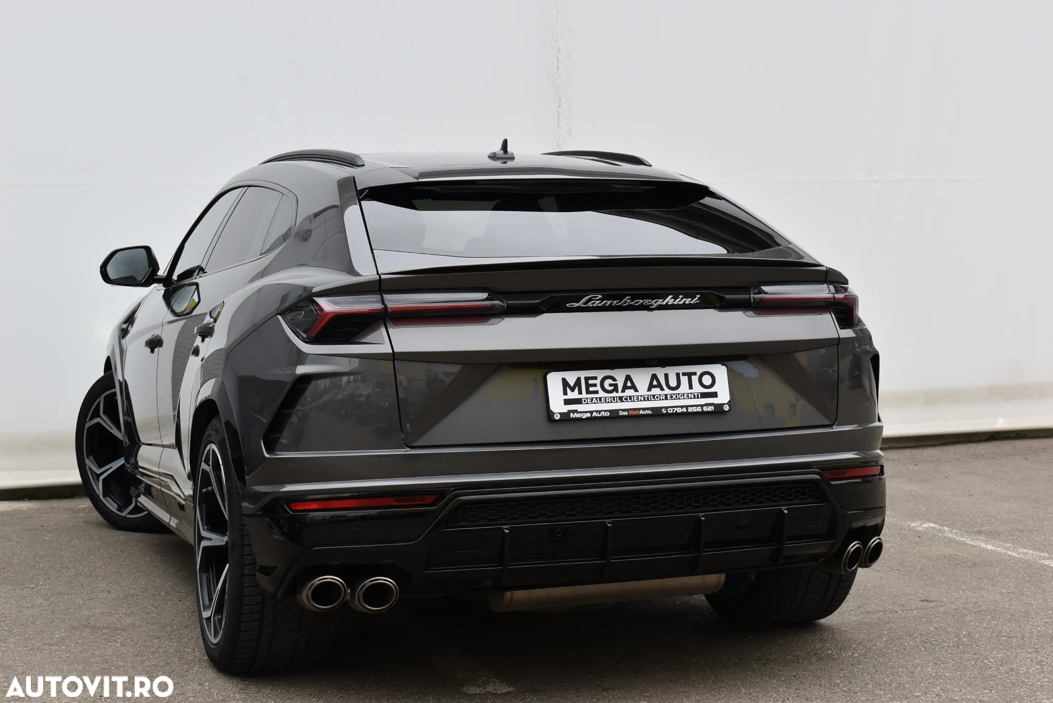 Lamborghini URUS - 4