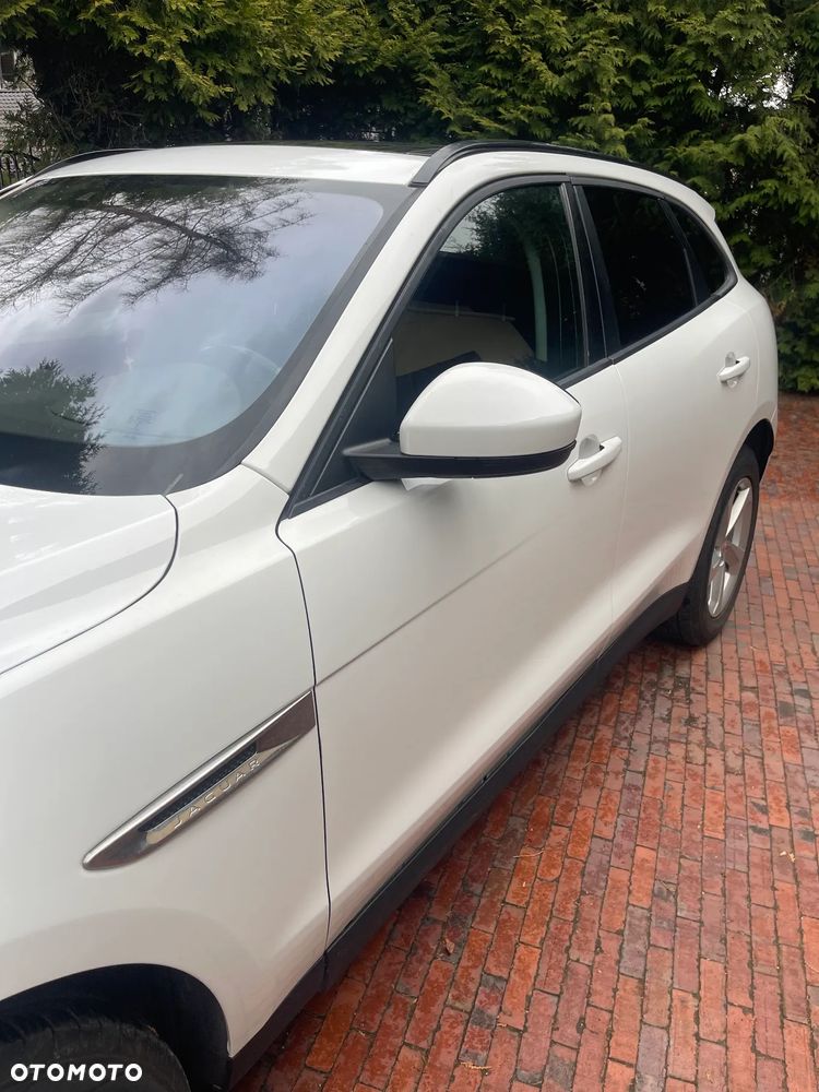 Jaguar F-Pace 30t AWD Portfolio - 7