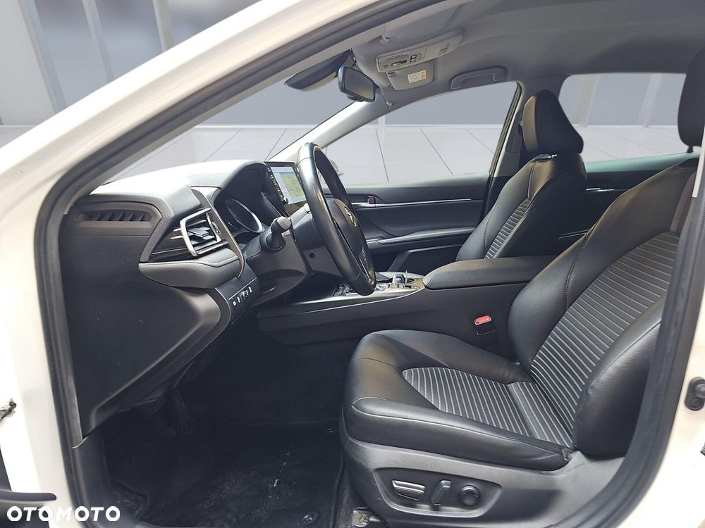 Toyota Camry 2.5 Hybrid Prestige CVT - 9