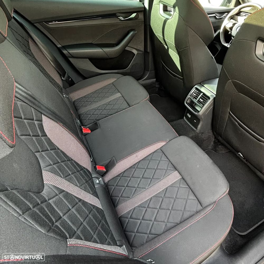 Skoda Octavia Break 1.4 TSI iV DSG RS Plus - 20