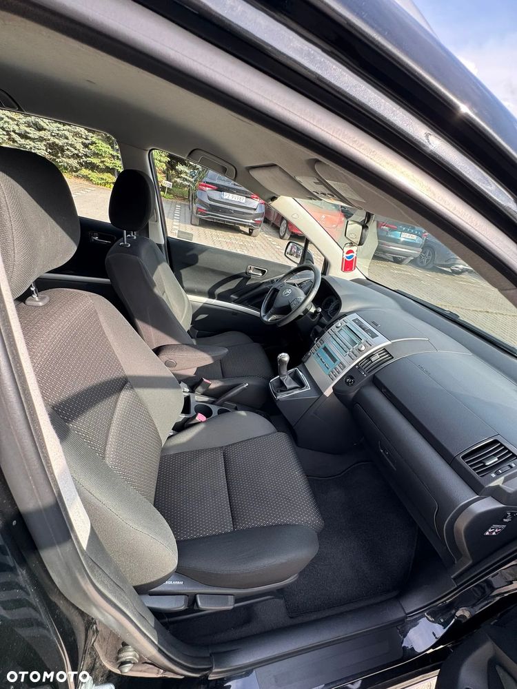 Toyota Corolla Verso 2.2 D-4D Premium - 6
