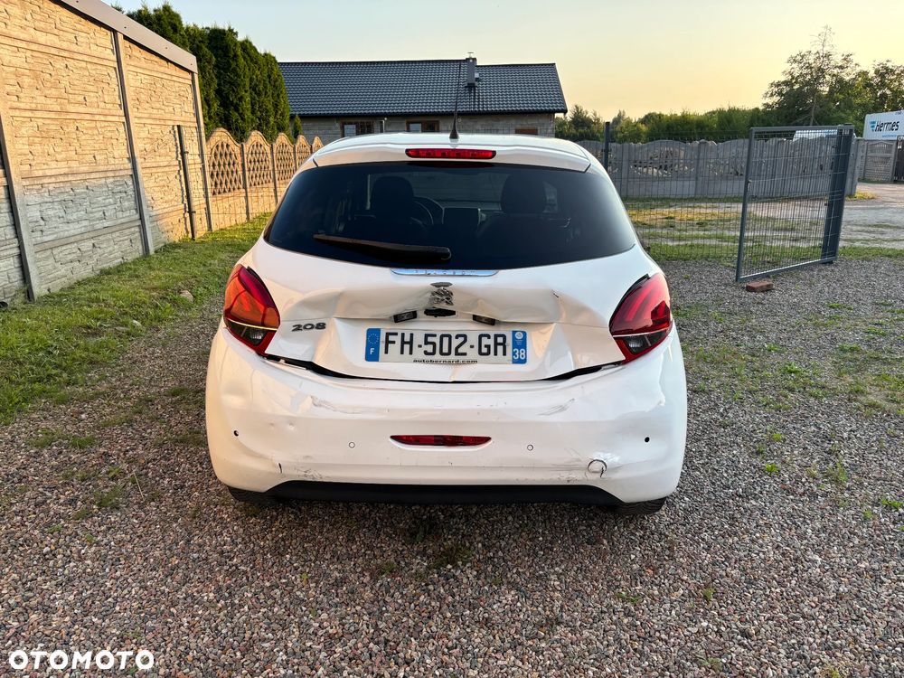 Peugeot 208 PureTech 82 Stop & Start Signature - 14