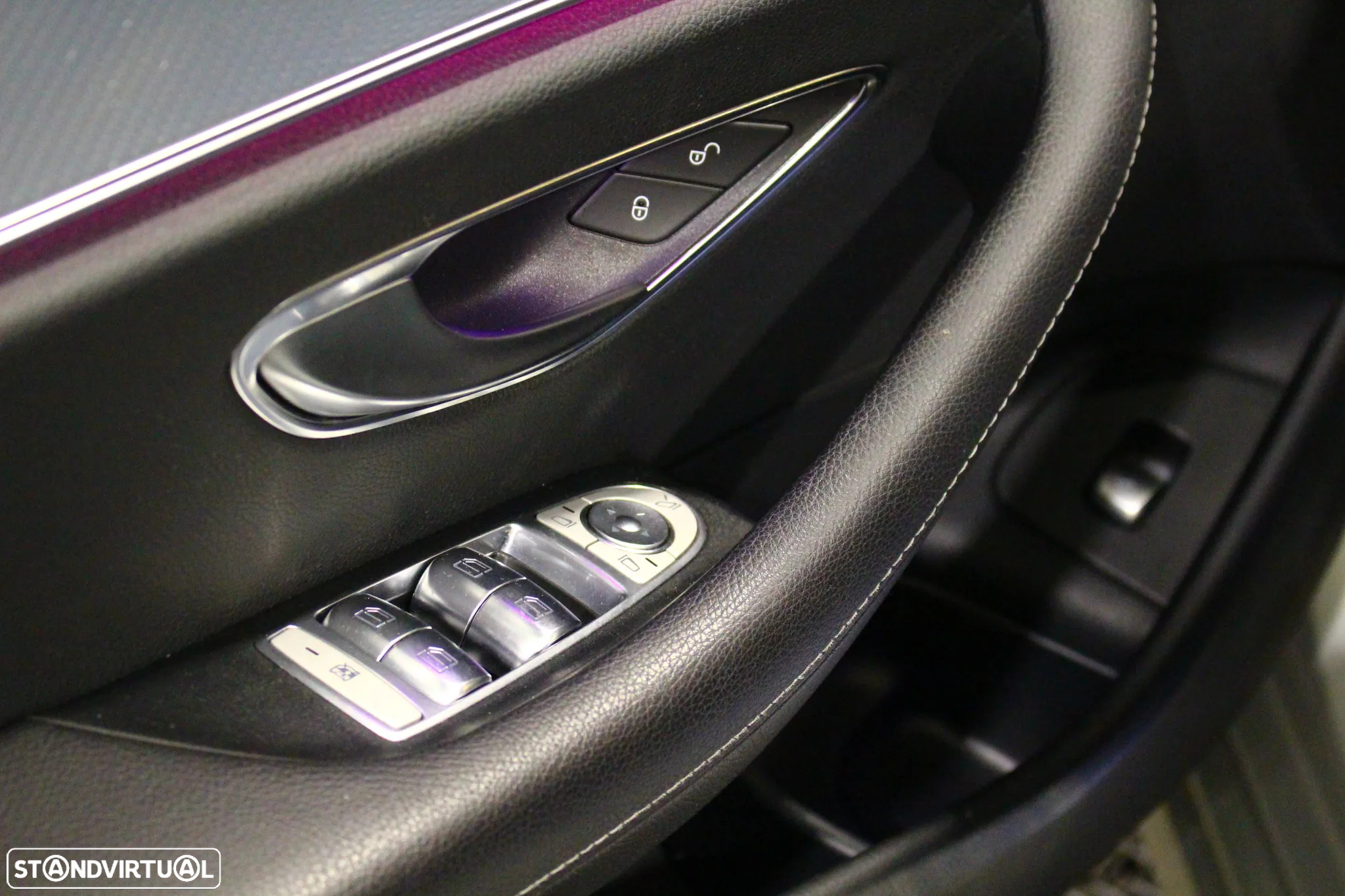 Mercedes-Benz E 300 de Exclusive Line - 34