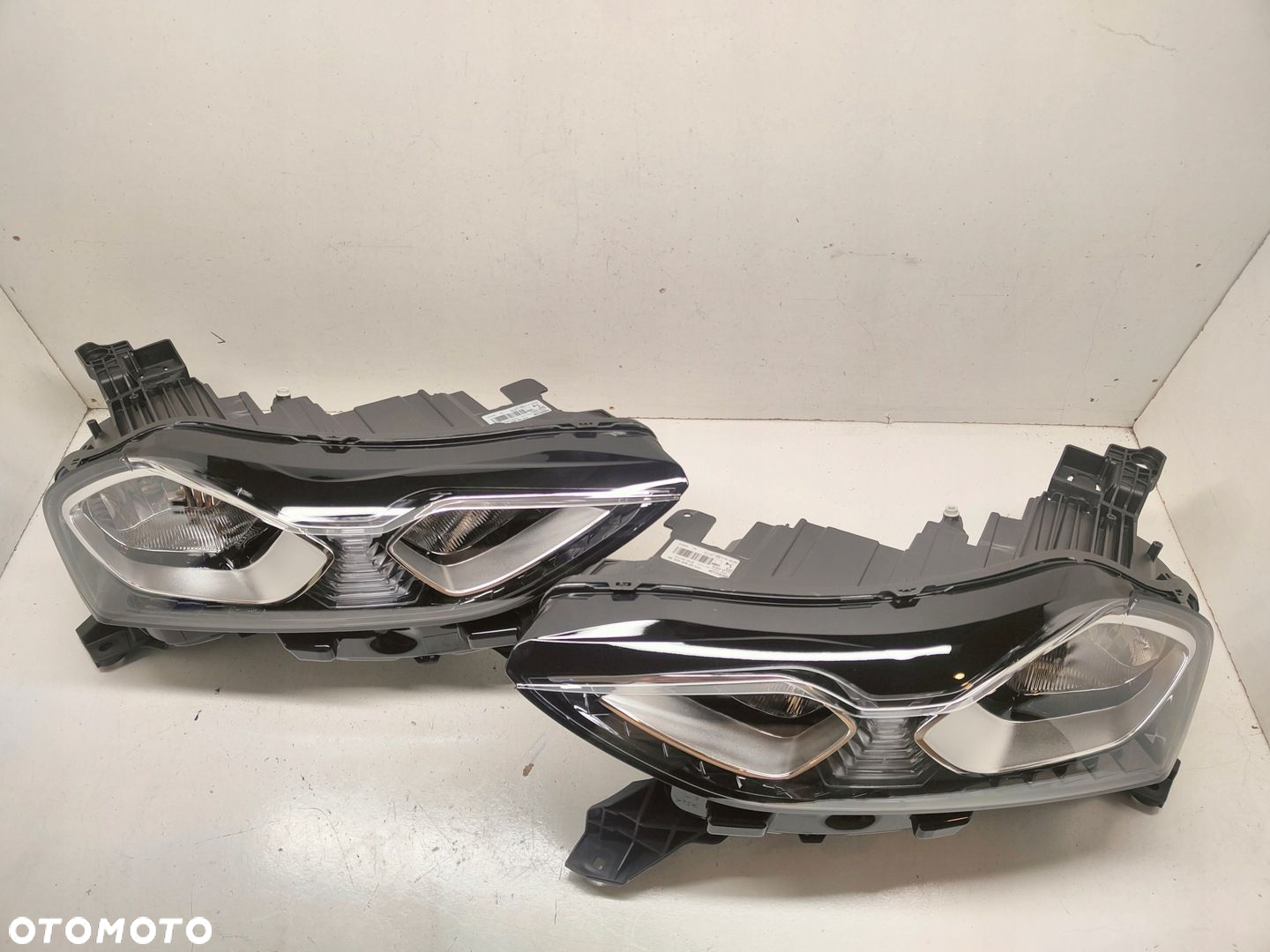 CITROEN DS3 CROSSBACK KOMPLET LAMP PRZÓD 9820840880, 9820840580 - 2