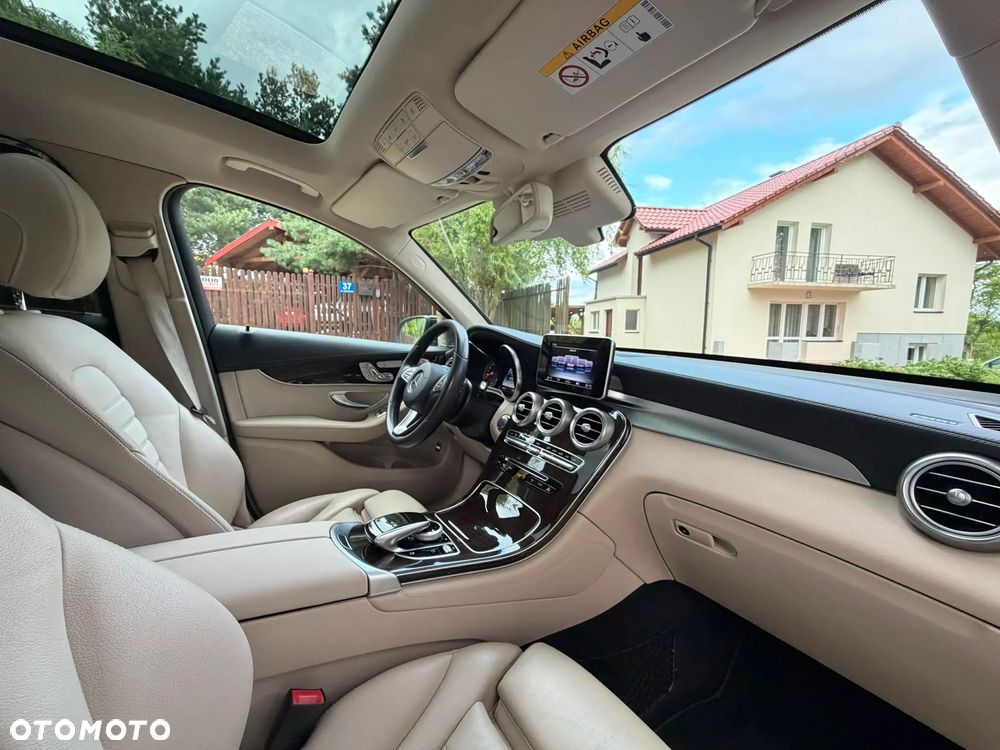 Mercedes-Benz GLC 250 4Matic 9G-TRONIC AMG Line - 26