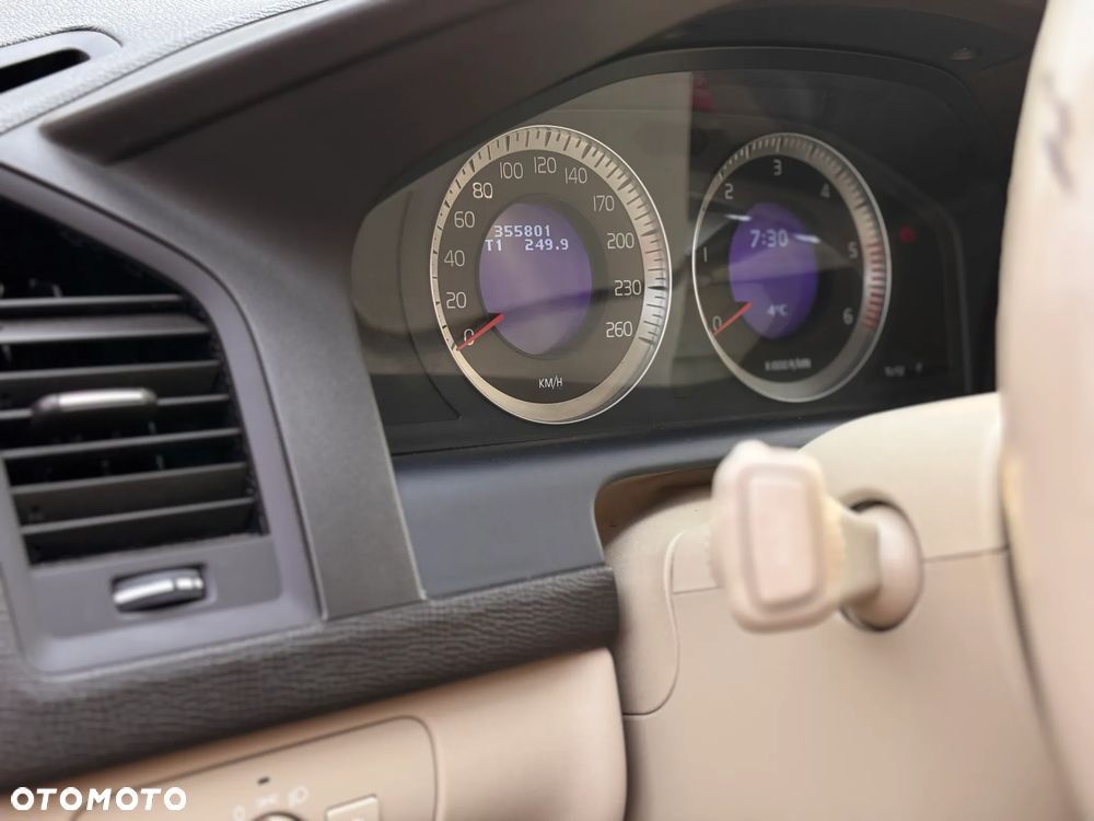 Volvo XC 60 - 40