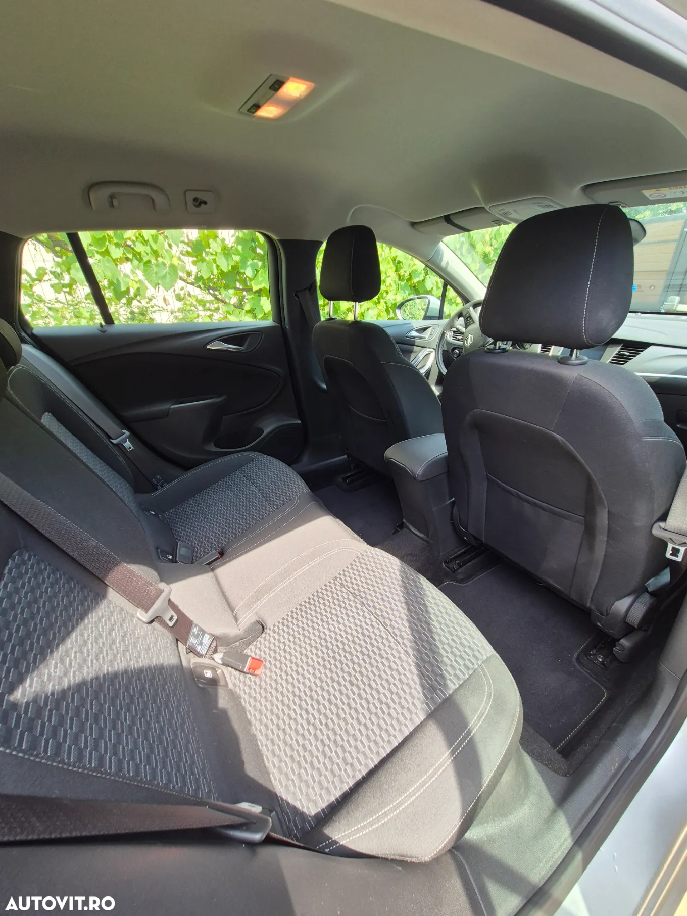Opel Astra 1.6 CDTI Sports Tourer Active - 8