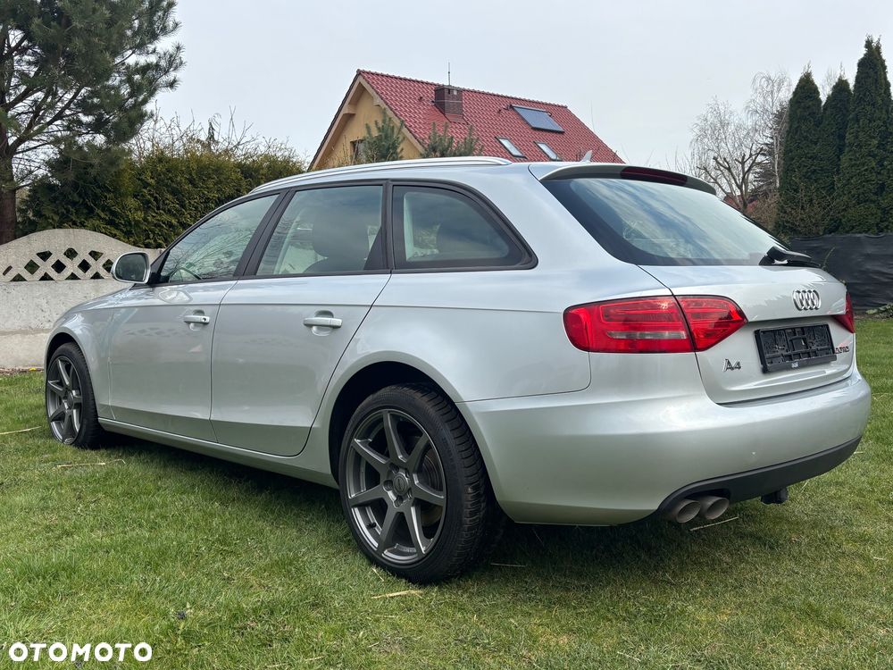 Audi A4 Avant 2.0 TDI DPF - 11
