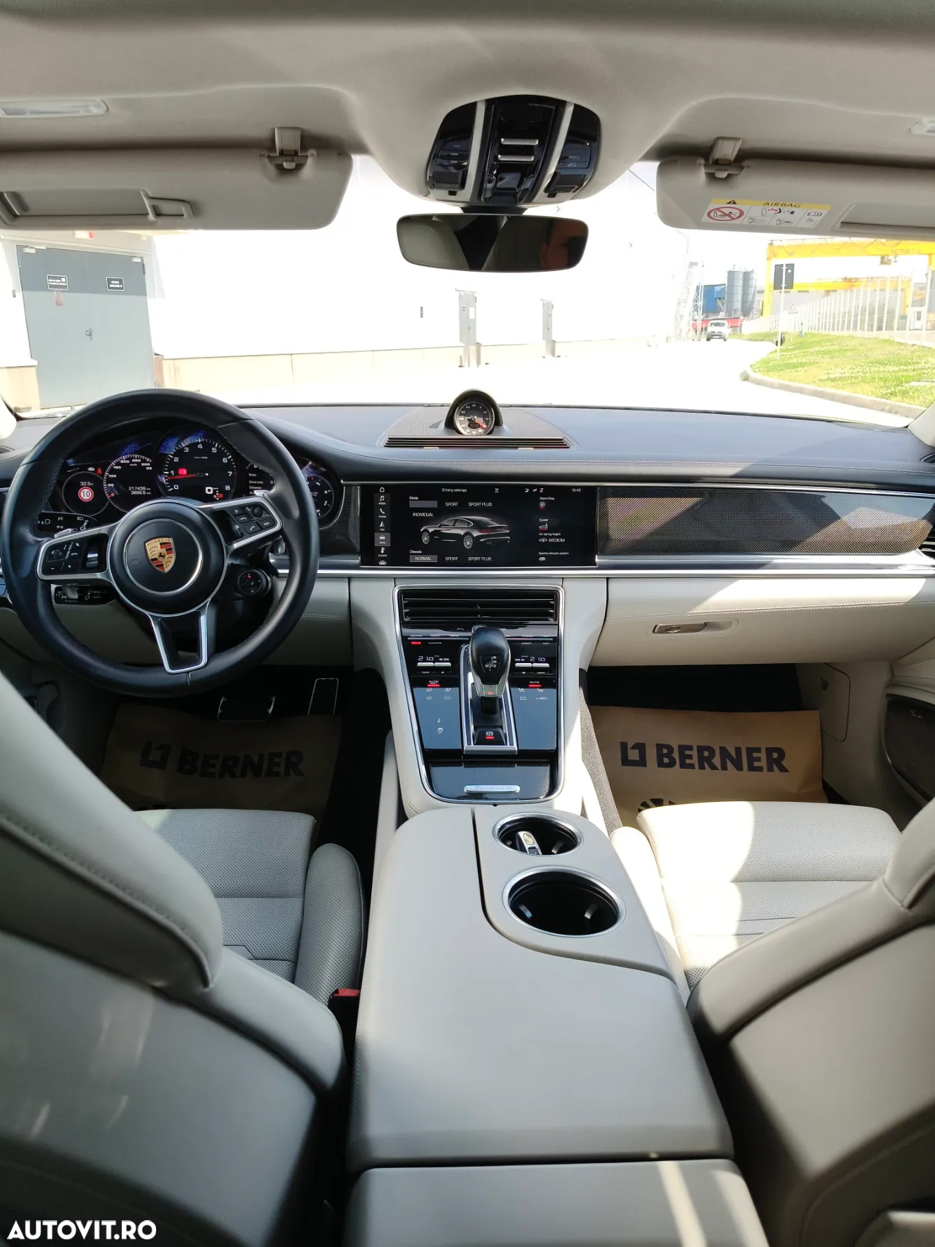 Porsche Panamera 4S - 3