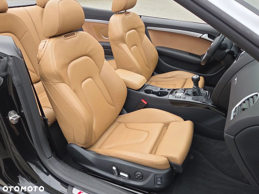 Audi A5 Cabrio - 32