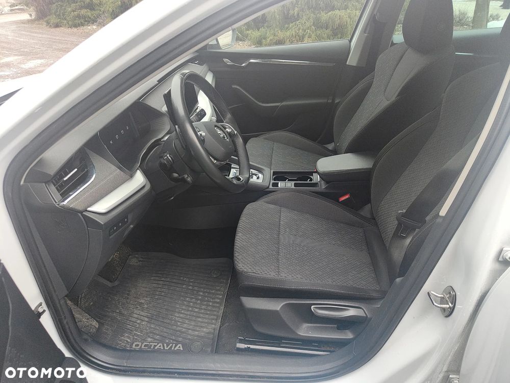 Skoda Octavia 2.0 TDI Style DSG - 21