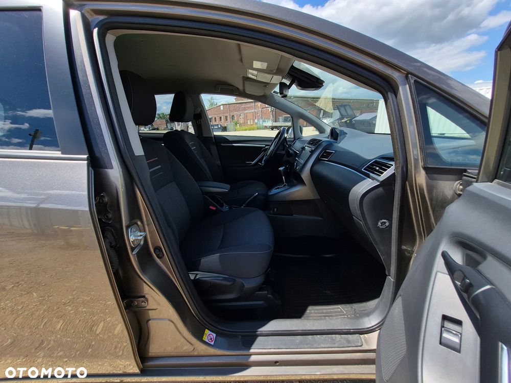 Toyota Verso 1.8 Prestige EU5 MS - 20