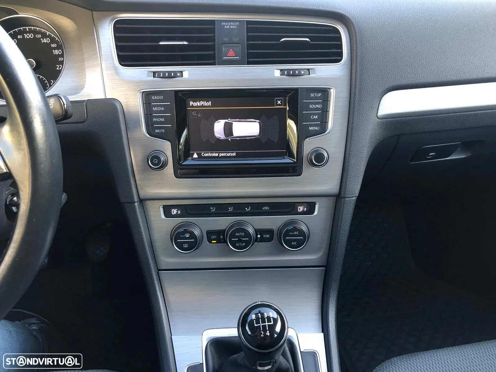 VW Golf Variant 1.6 TDi Confortline - 15