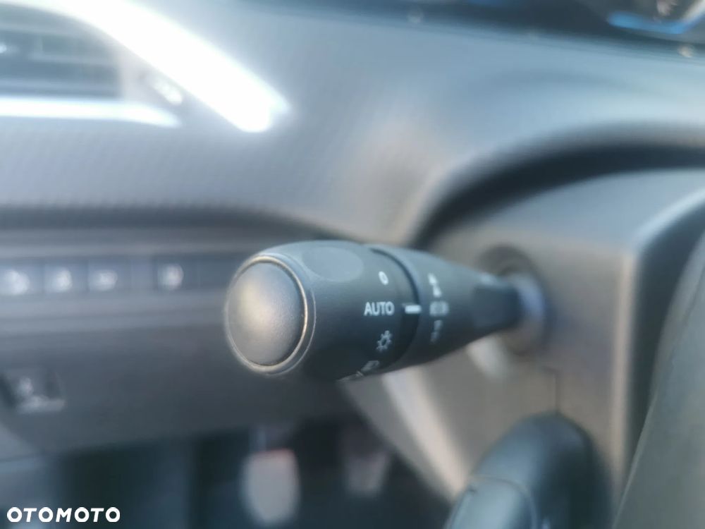 Peugeot 2008 e-HDi FAP 115 STOP & START Allure - 21