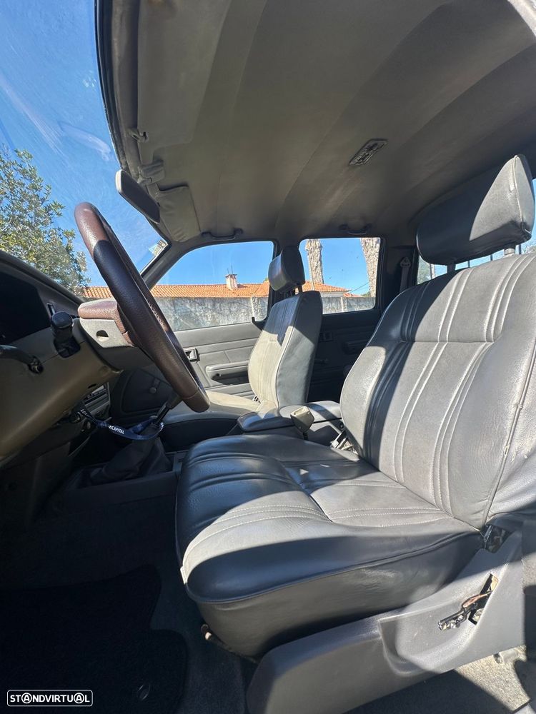 Toyota Hilux 2.4 D LN85LP Cx Mad. C.D - 10