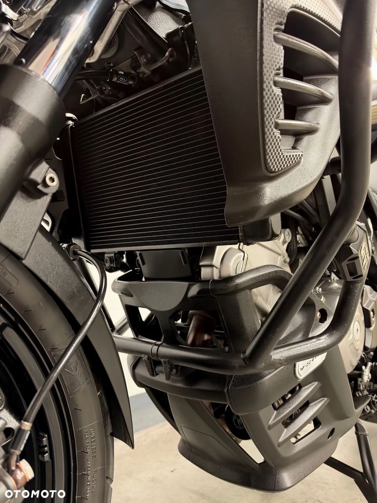 Suzuki V-STROM - 23