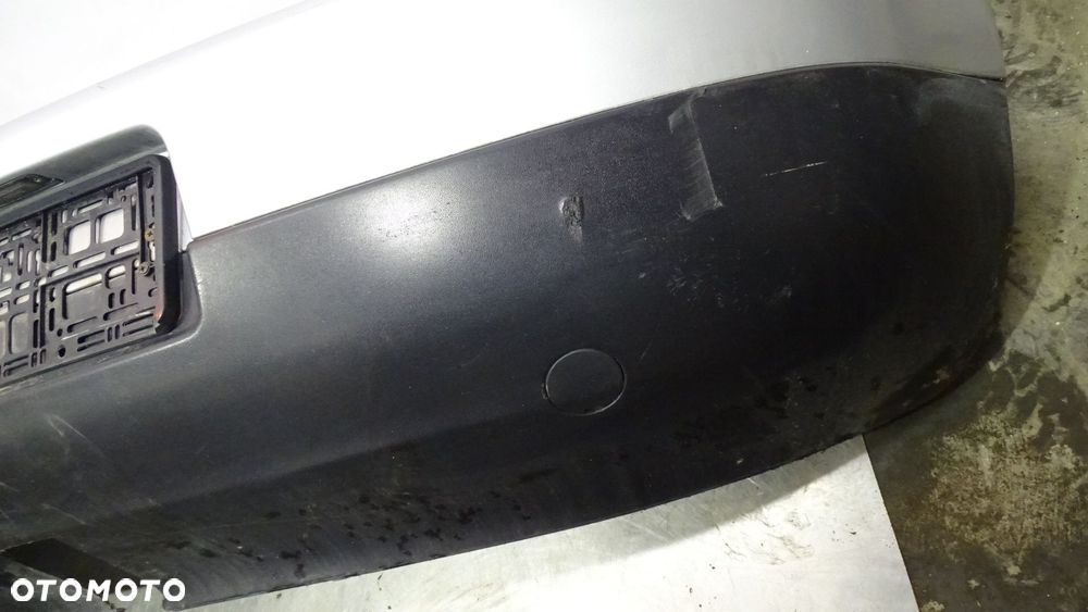 ZDERZAK TYŁ VOLKSWAGEN GOLF V 1.6FSI LA7W - 4