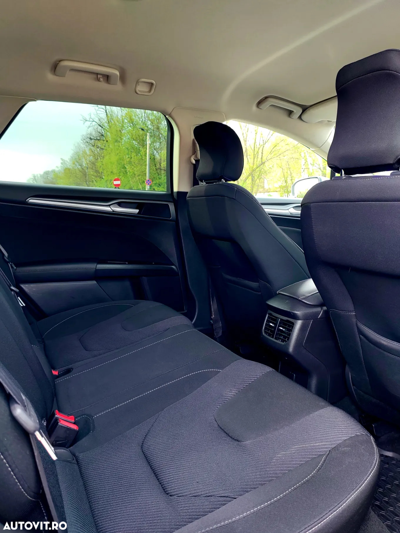 Ford Mondeo 2.0 TDCi Powershift Titanium - 12
