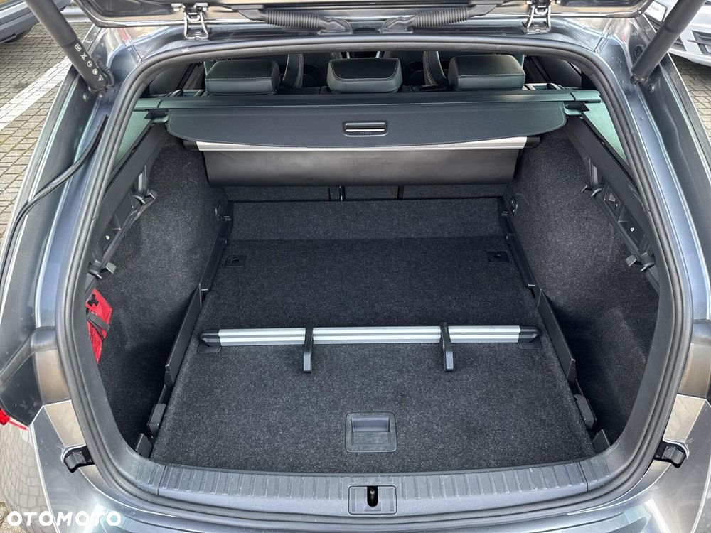 Skoda Octavia 2.0 TDI RS DSG - 35