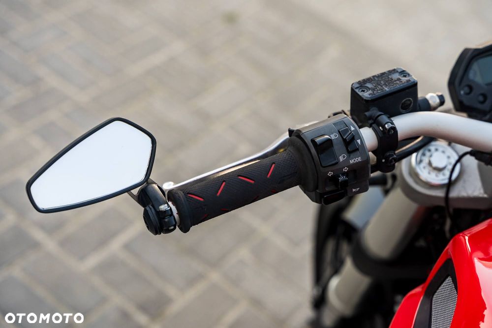 Ducati Monster - 25