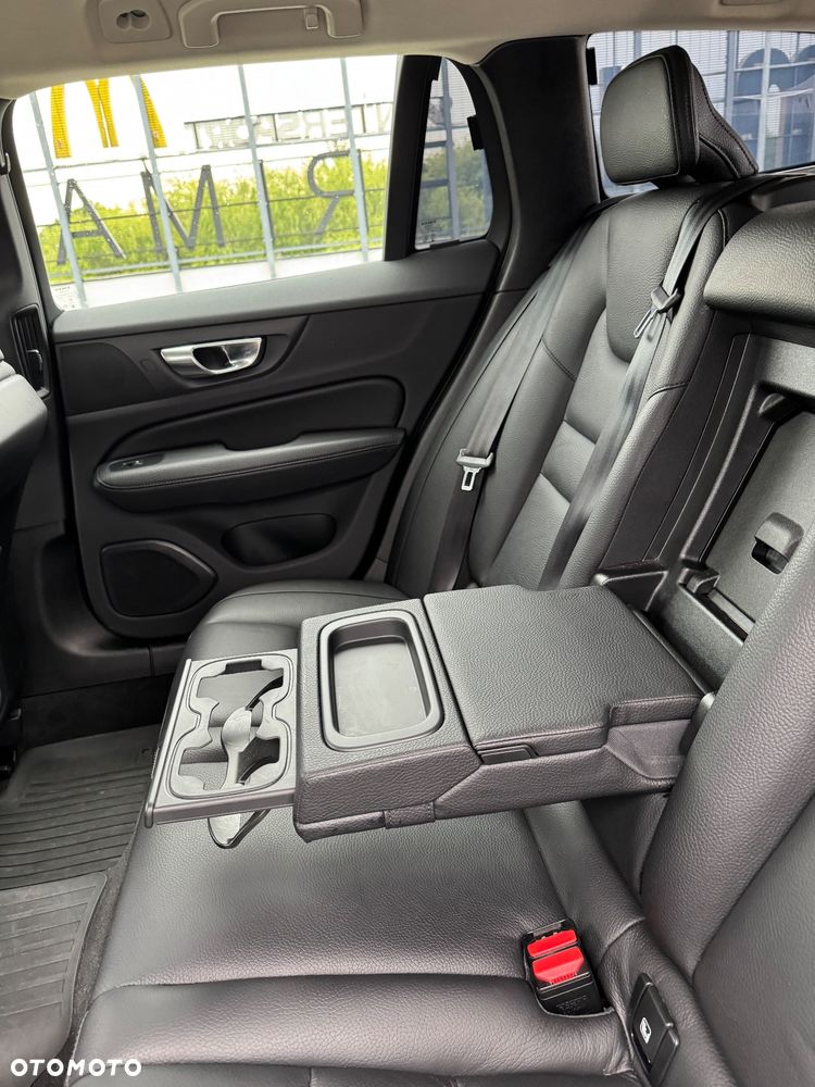 Volvo V60 B4 D Geartronic Momentum - 20