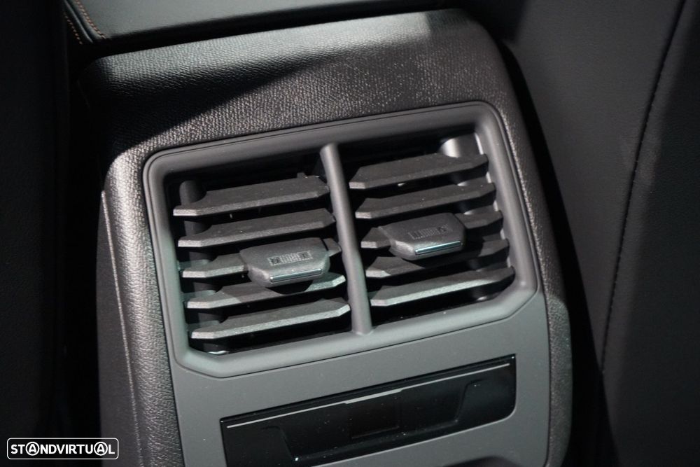 Cupra Formentor 1.5 e-Hybrid DSG - 37