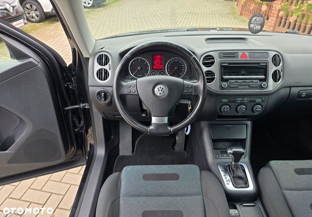 Volkswagen Tiguan - 8