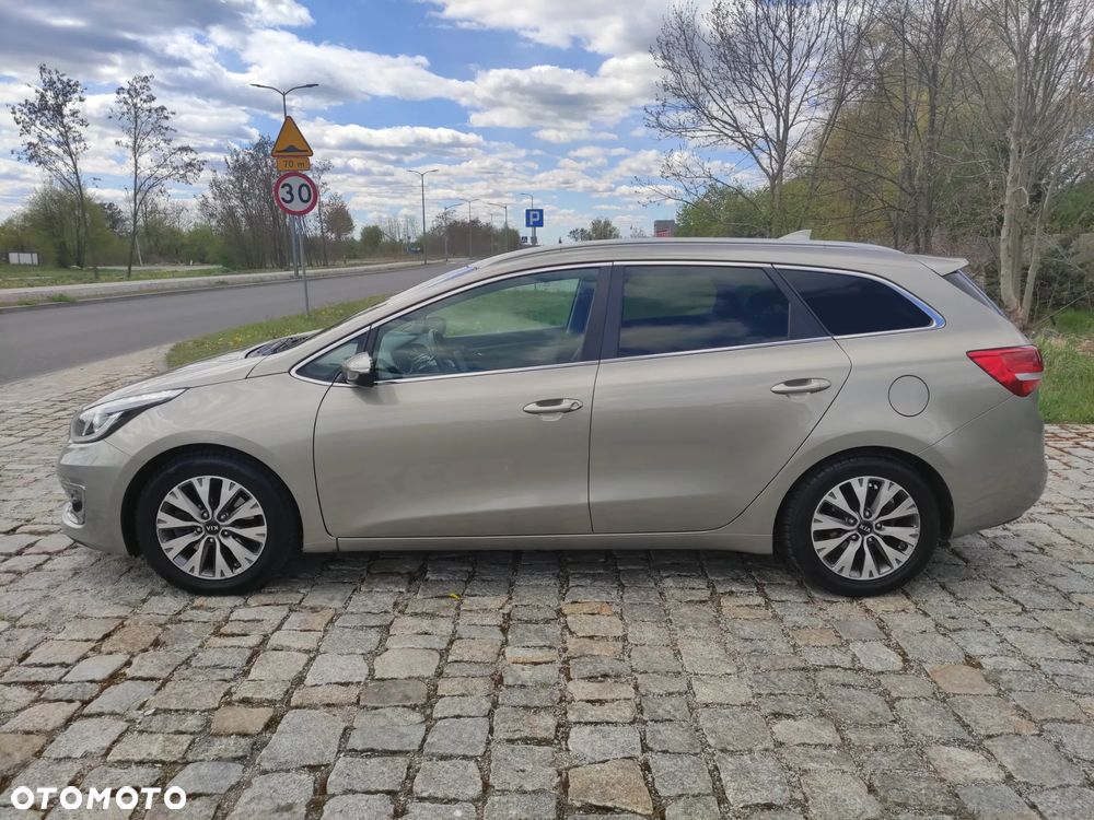 Kia Ceed 1.6 GDI Dream Team Edition - 5